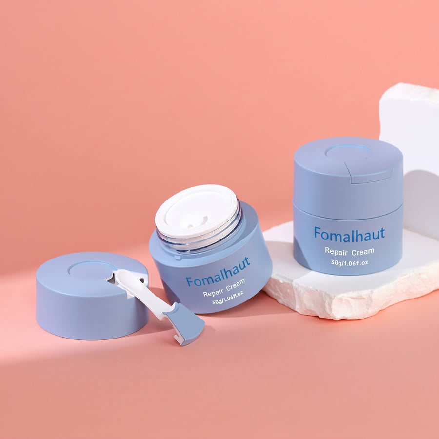Airtight wide-mouth cosmetic jars with custom spatulas for cleansing balms and creams