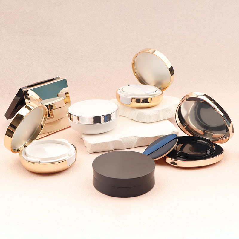 Eyeshadow and pressed powder compacts