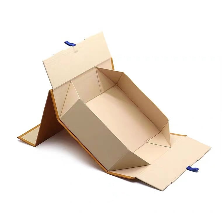 Custom cosmetic folding cartons and printed beauty boxes