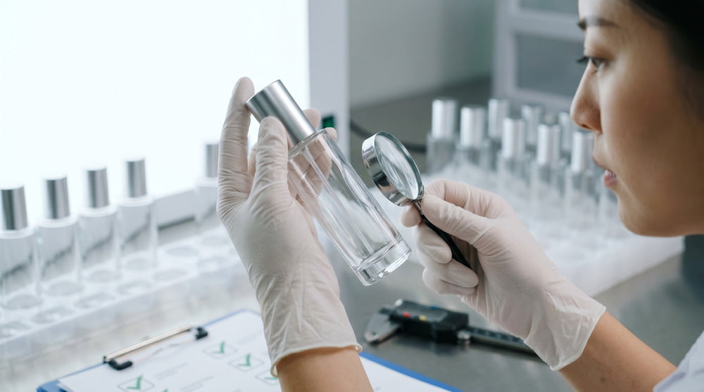 Glass Cosmetic Bottle Quality Control