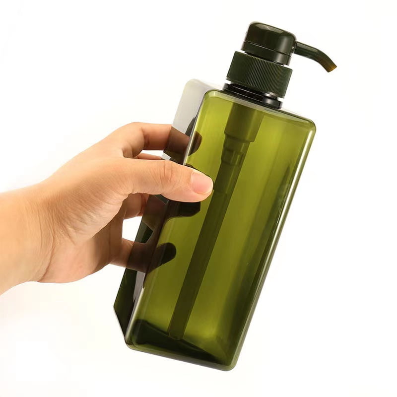 Large capacity heavy-wall PETG cosmetic bottles with premium metal-finish lotion pumps for body care