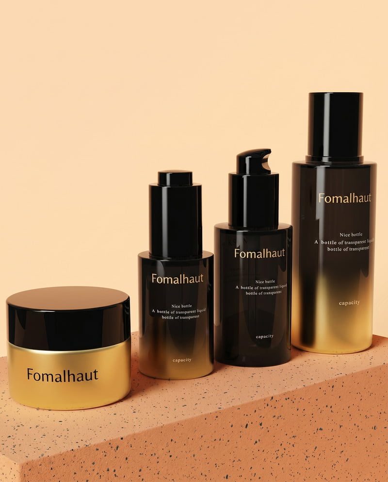 Heavy-wall PETG cosmetic jars, crystal clear lip gloss tubes, and premium serum bottles showcasing the luxury of PETG cosmetic packaging material