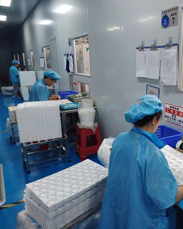 Precision Plastic Injection Molding for Cosmetic Components