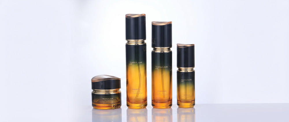Premium glass cosmetic bottles