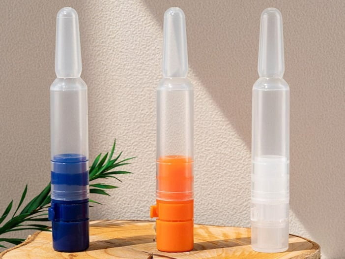 Connected strip of resealable PP plastic ampoules for daily skincare serums