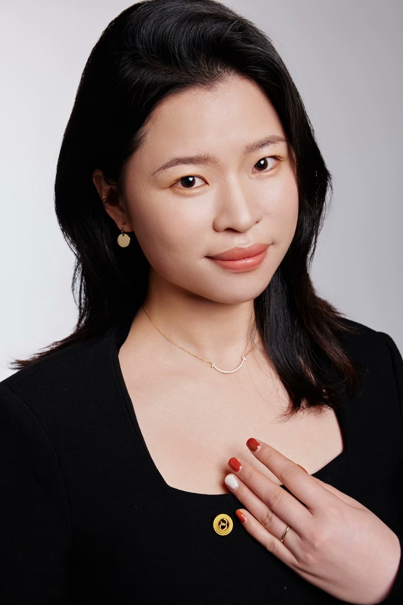 International Sales Manager for Fomalhaut Cosmetic Packaging