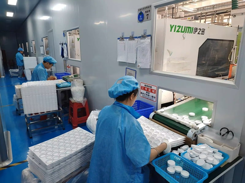 The order for cosmetic packaging manufacturing