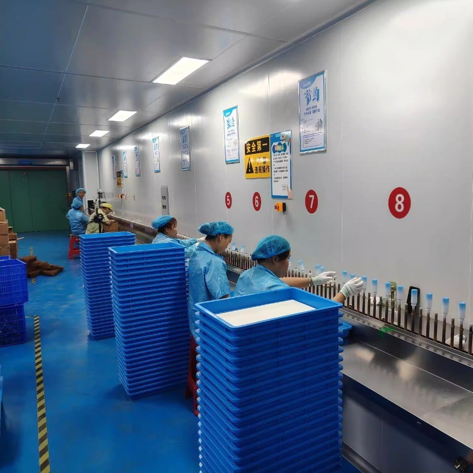 Quality inspection workshop for cosmetic packaging components